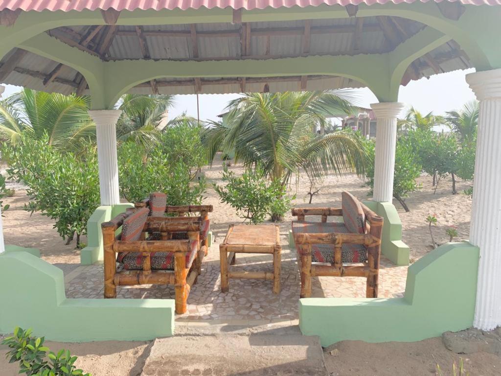 Bosofet Beach And Creek Lodge Sanyang Luaran gambar